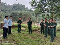 Tư lệnh Quân khu kiểm tra nắm tình hình tại Bộ CHQS tỉnh Bắc Kạn